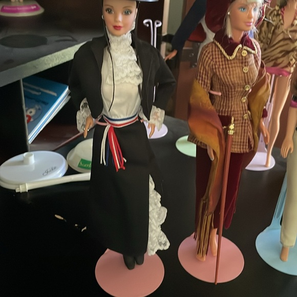Barbie Dolls Spanish Dancer, Austrian Mountaineer, California Girl, AA Model - Picture 5 of 6